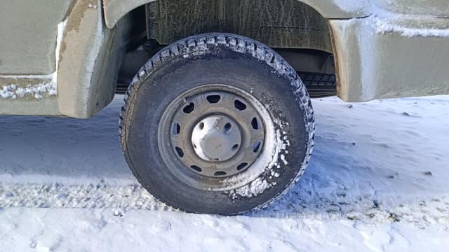 UAZ Pickup - 10