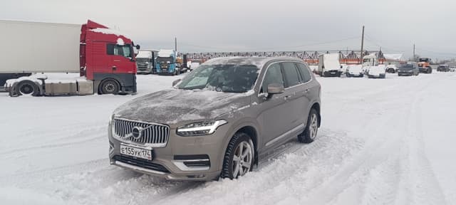 Volvo XC90 - 1