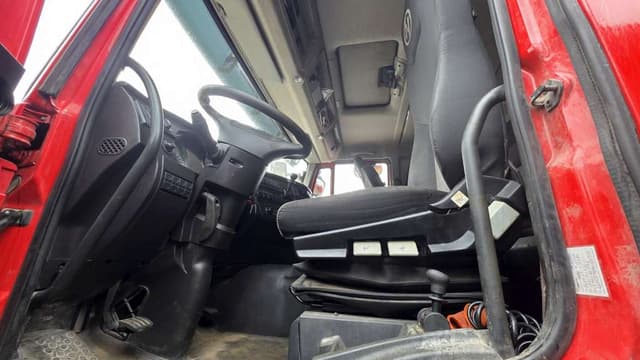Hongyan 908 8x4 Самосвал - 6