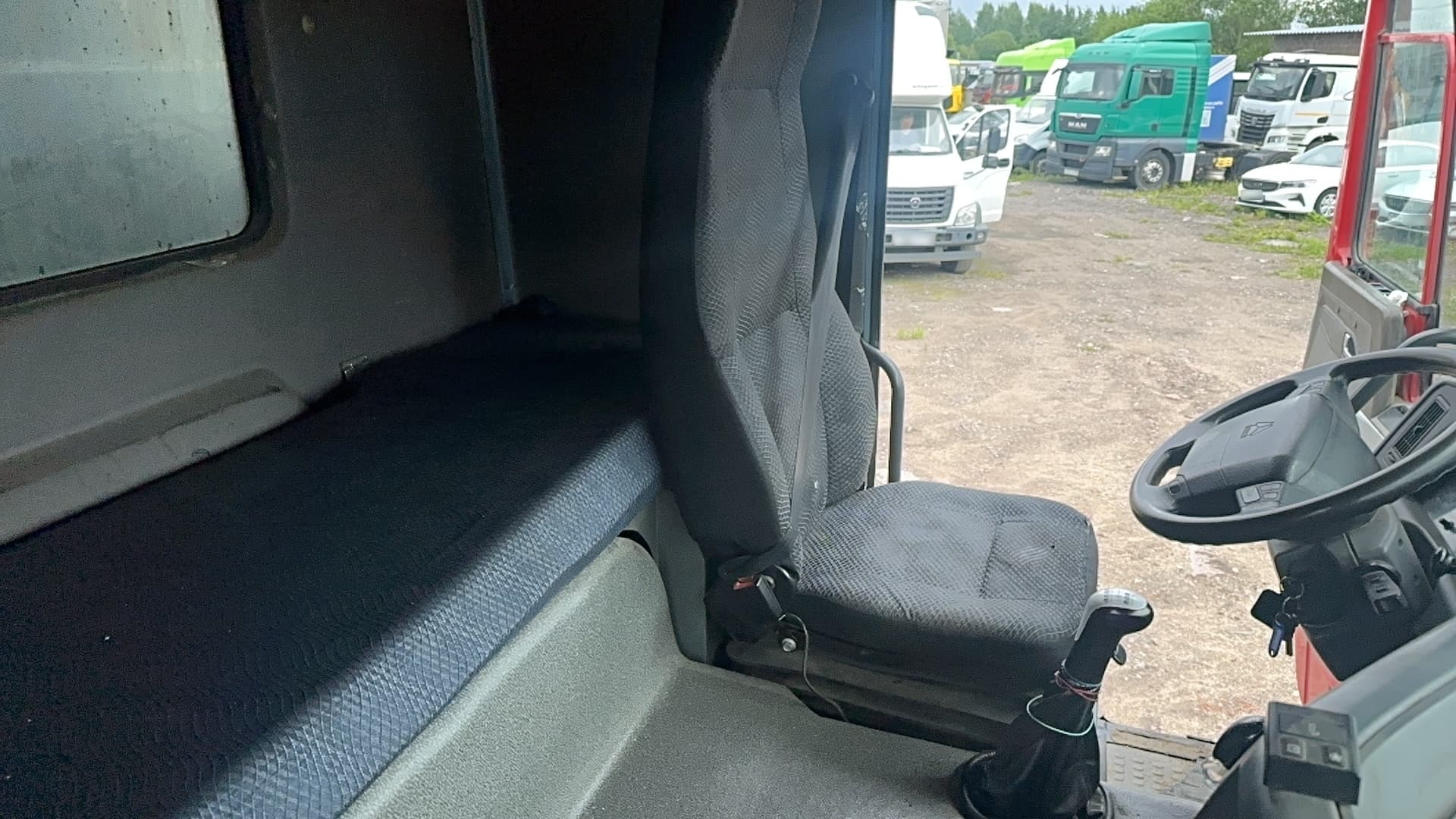 Howo ZZ* 6x4 Самосвал - 9