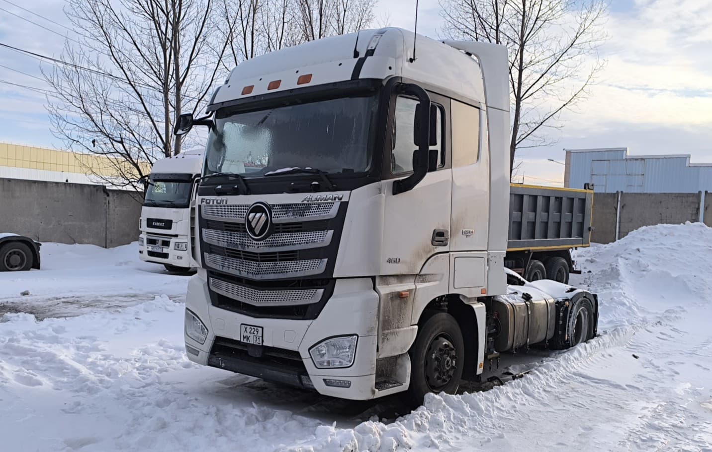 Foton AUMAN 4x2 Седельный тягач - 1