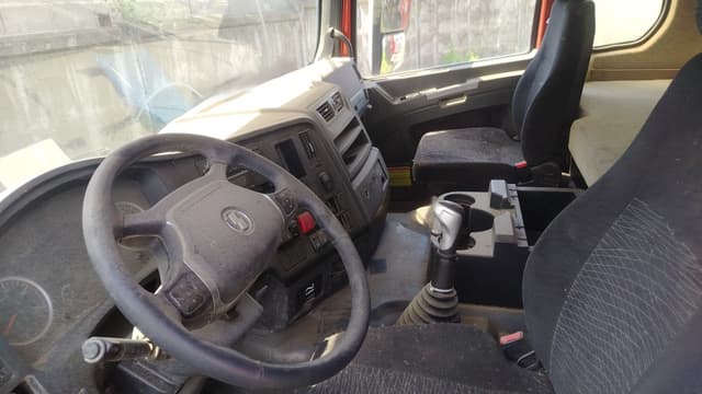 Shacman (Shaanxi) SX32586T384 6x4 Самосвал - 6