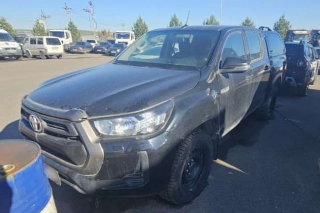 Toyota Hilux - 1