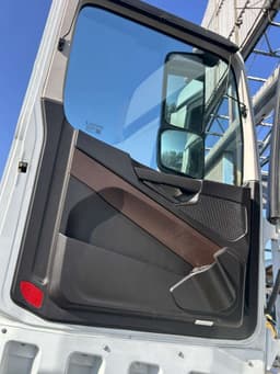 Камаз 54901 4x2 Седельный тягач - 7