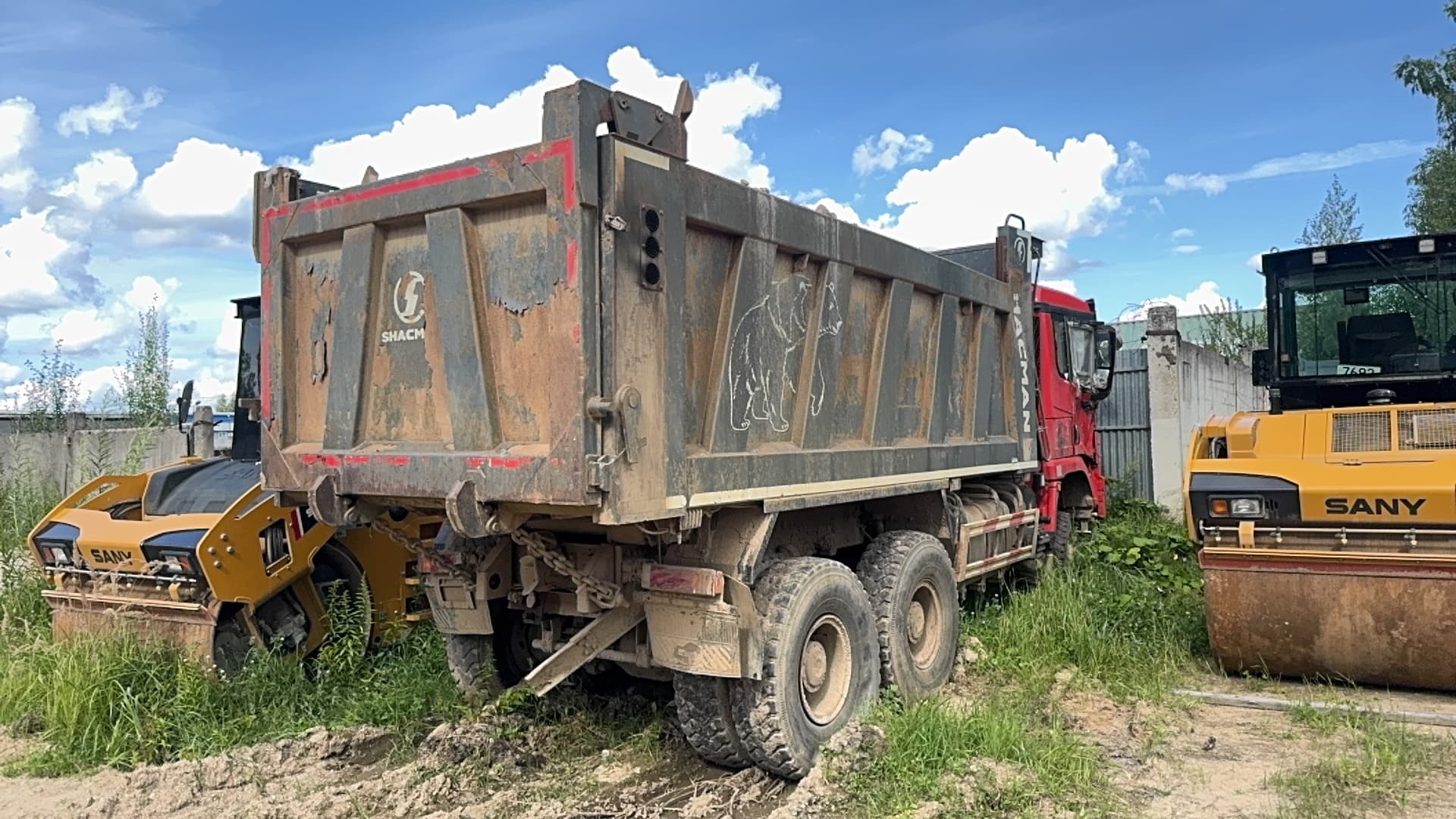 Shacman (Shaanxi) SX* 6x6 Самосвал - 3
