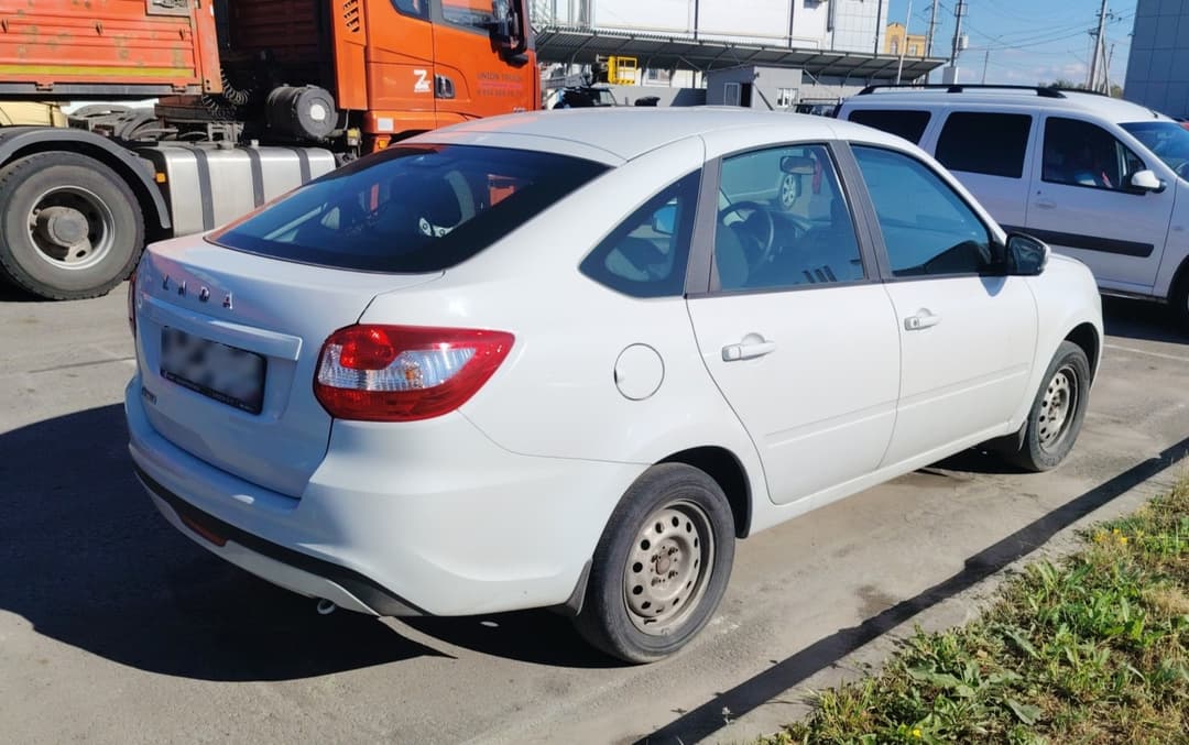 Lada Granta лифтбек - 3