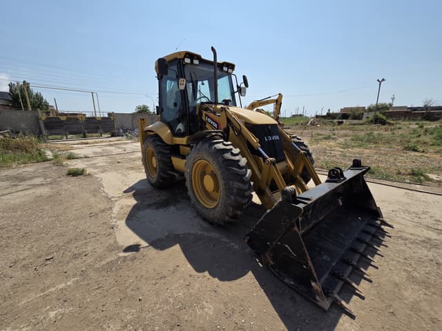 Lovol FLB468 Экскаватор-погрузчик - 2