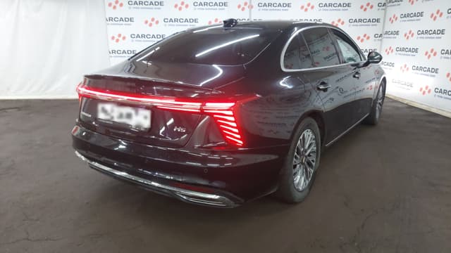 Hongqi H5 - 3