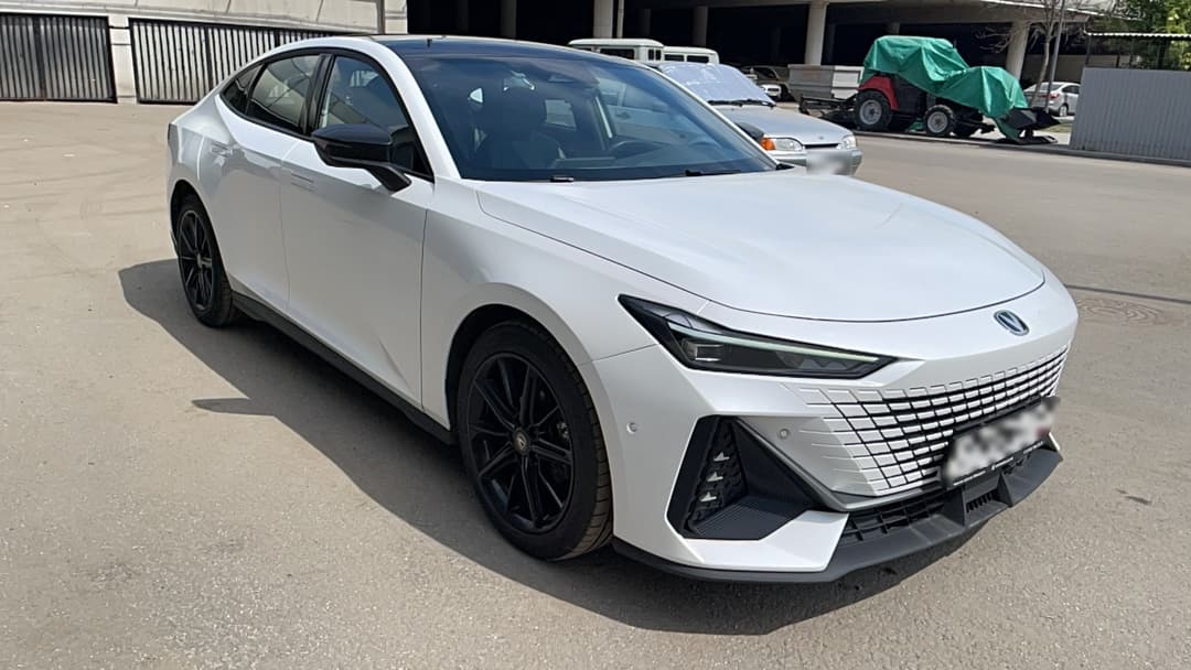 Changan UNI-V - 2