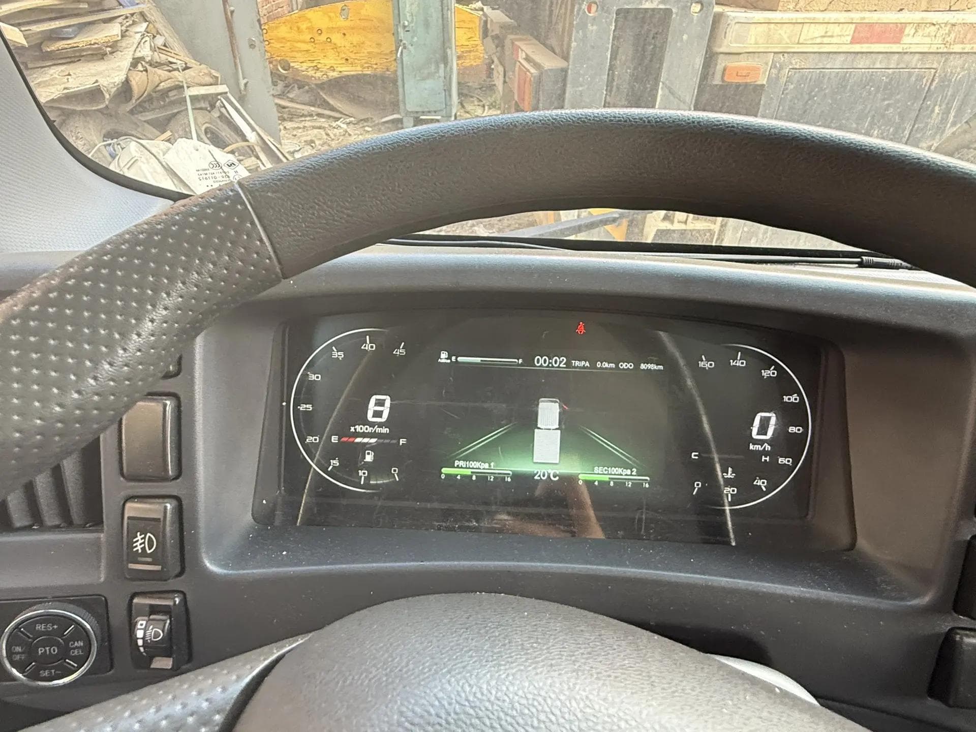 ISUZU ELF 6.0 4x2 Автовышка - 5