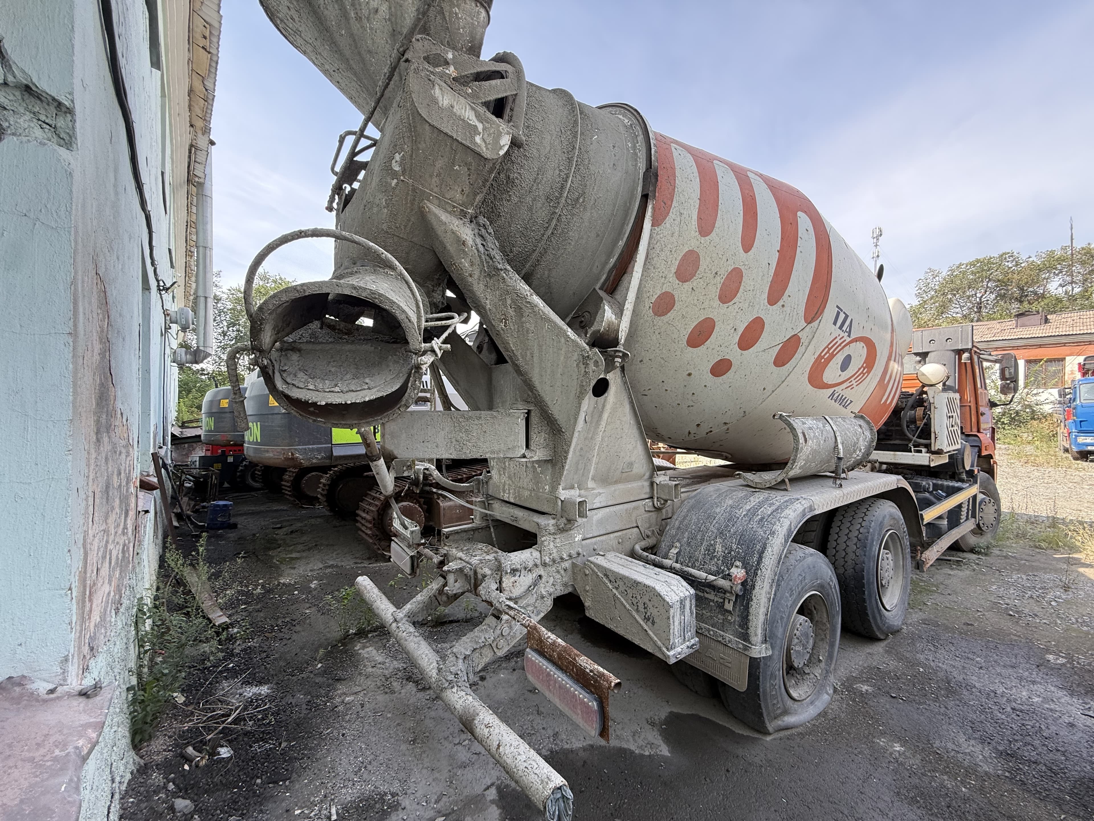Туймазинский Завод Автобетоновозов 5814* на шасси КамАЗ 6520 6x4 Автобетоносмеситель - 3
