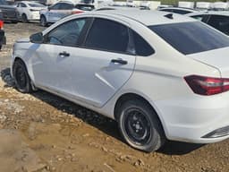 Lada Vesta седан - 4