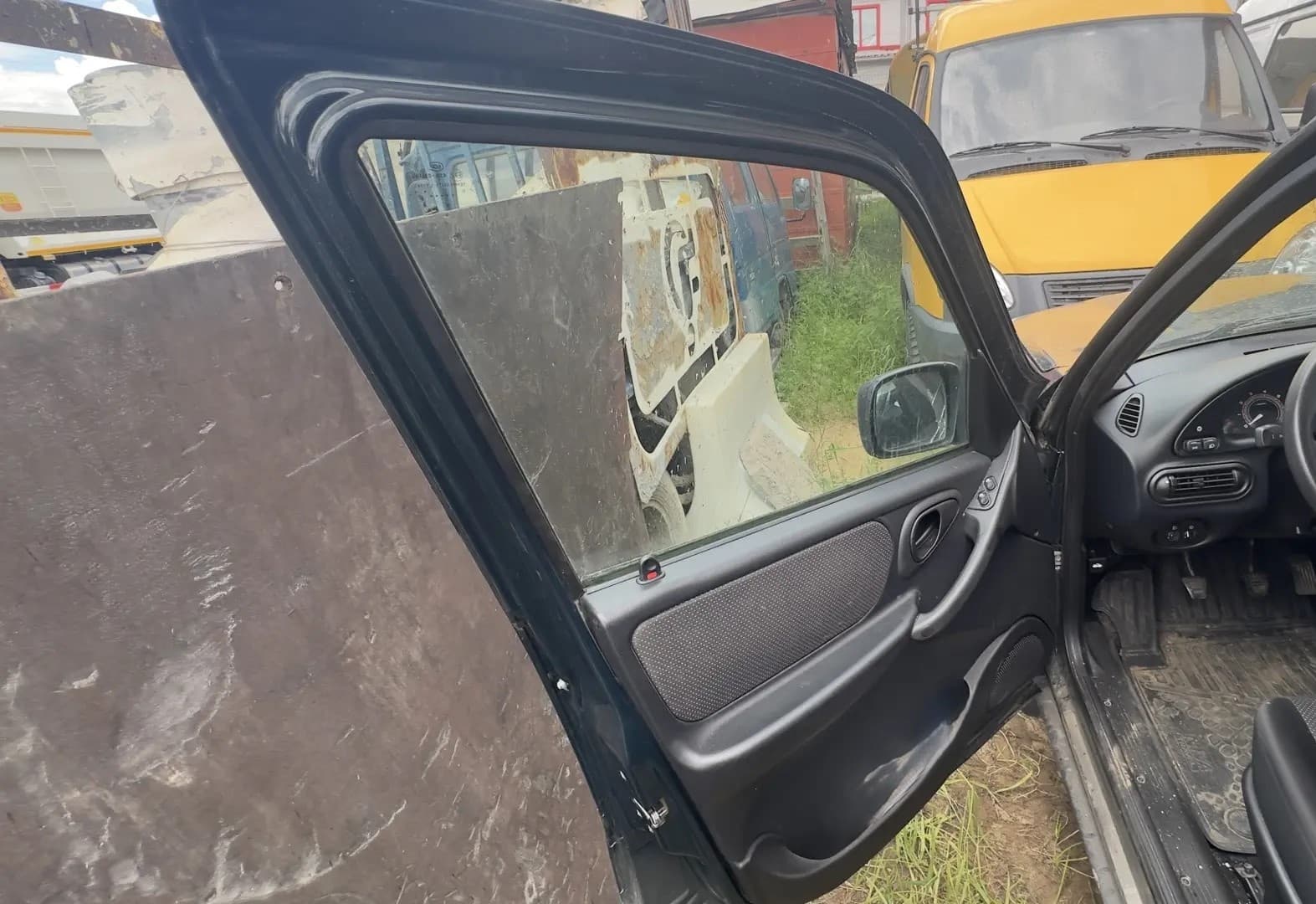 Lada Niva Travel - 7