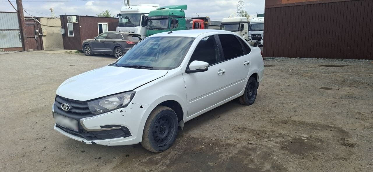 Lada Granta седан - 1