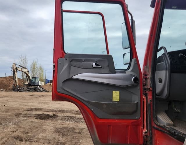 Howo ZZ* 6x4 Самосвал - 8