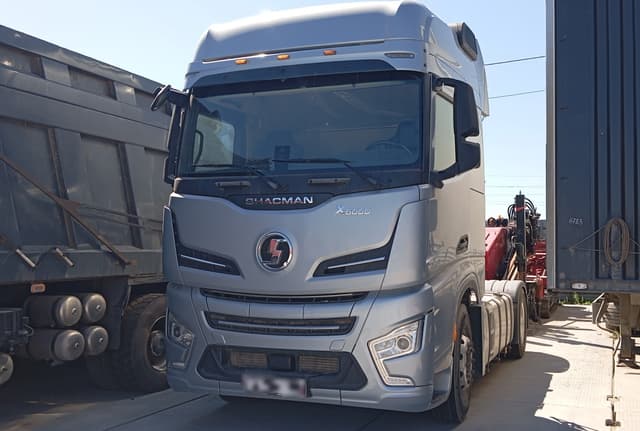 Shacman (Shaanxi) SX* 4x2 Седельный тягач - 1
