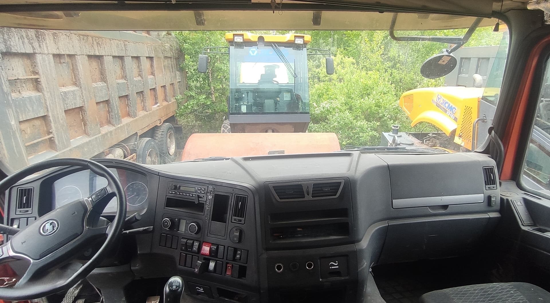 Shacman (Shaanxi) SX* 8x4 Самосвал - 5