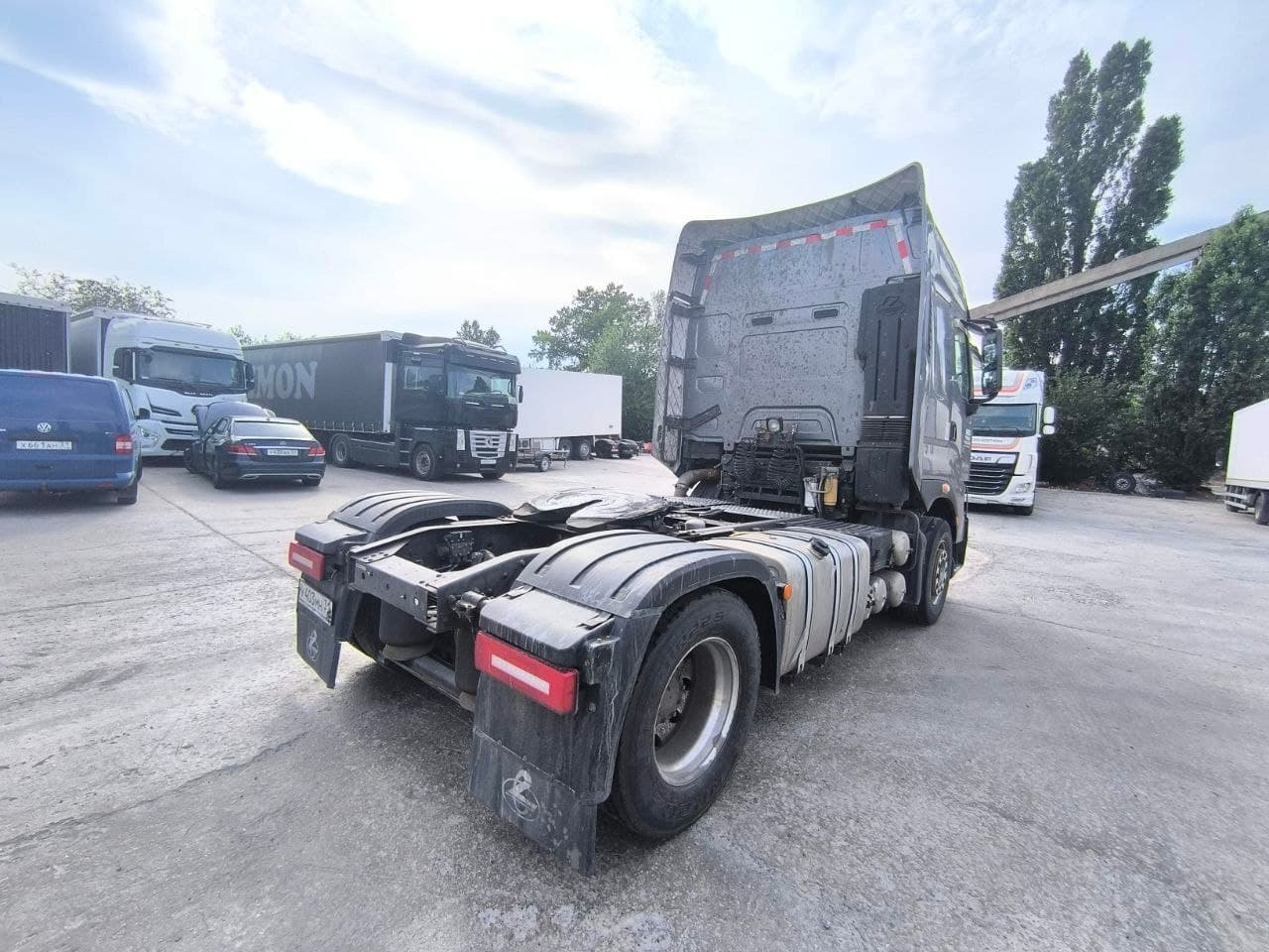 Chenglong LZ4181* 4x2 Седельный тягач - 3