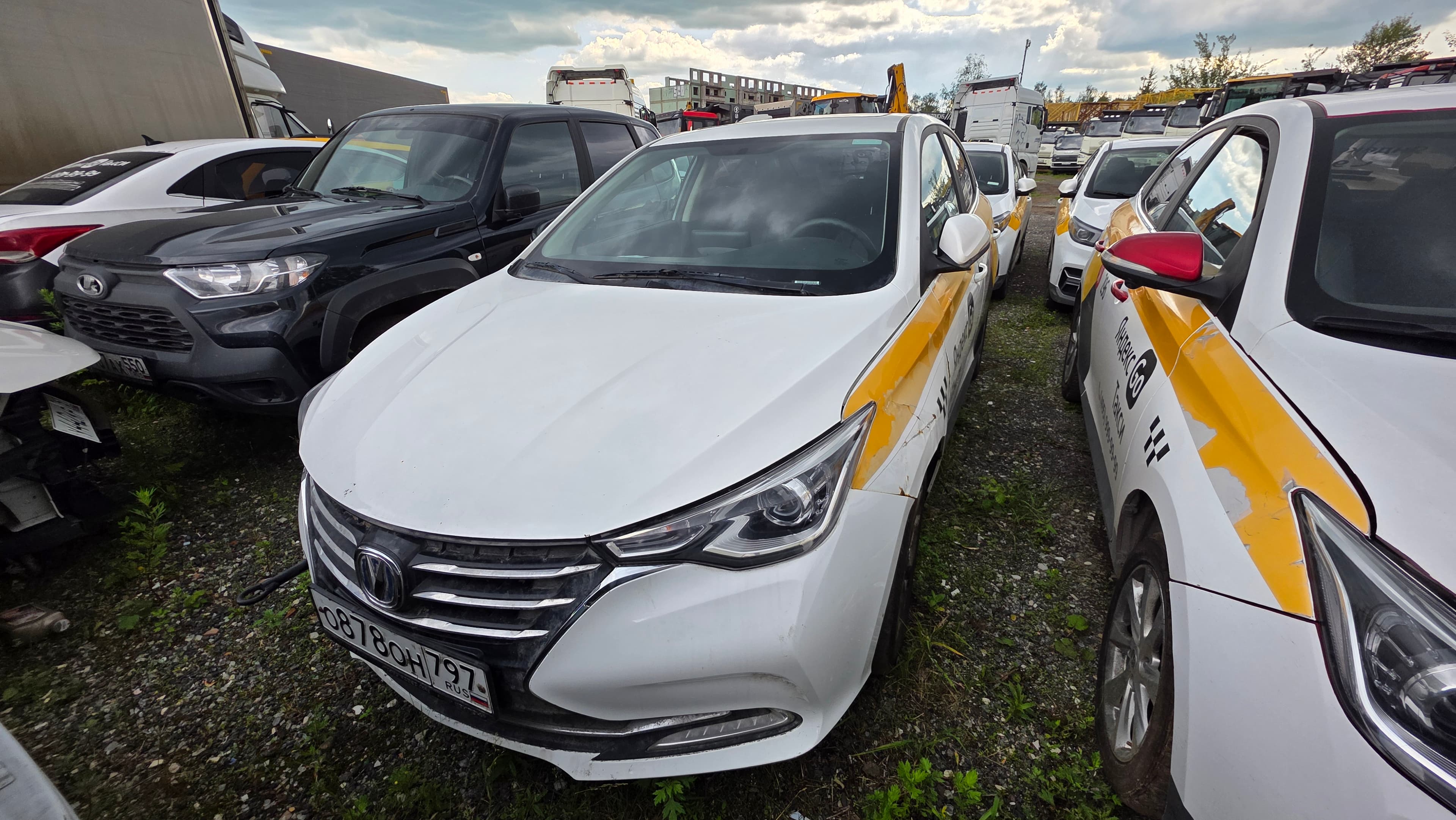 Changan Alsvin - 1