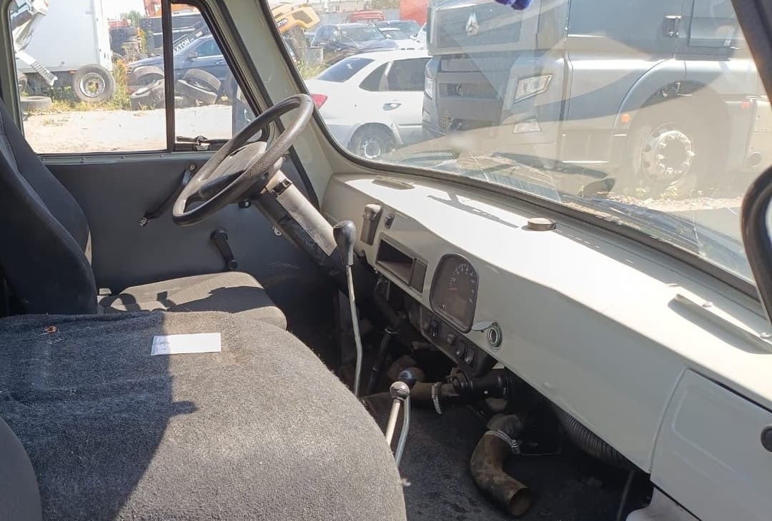 UAZ 3909* Грузопассажирский - 5