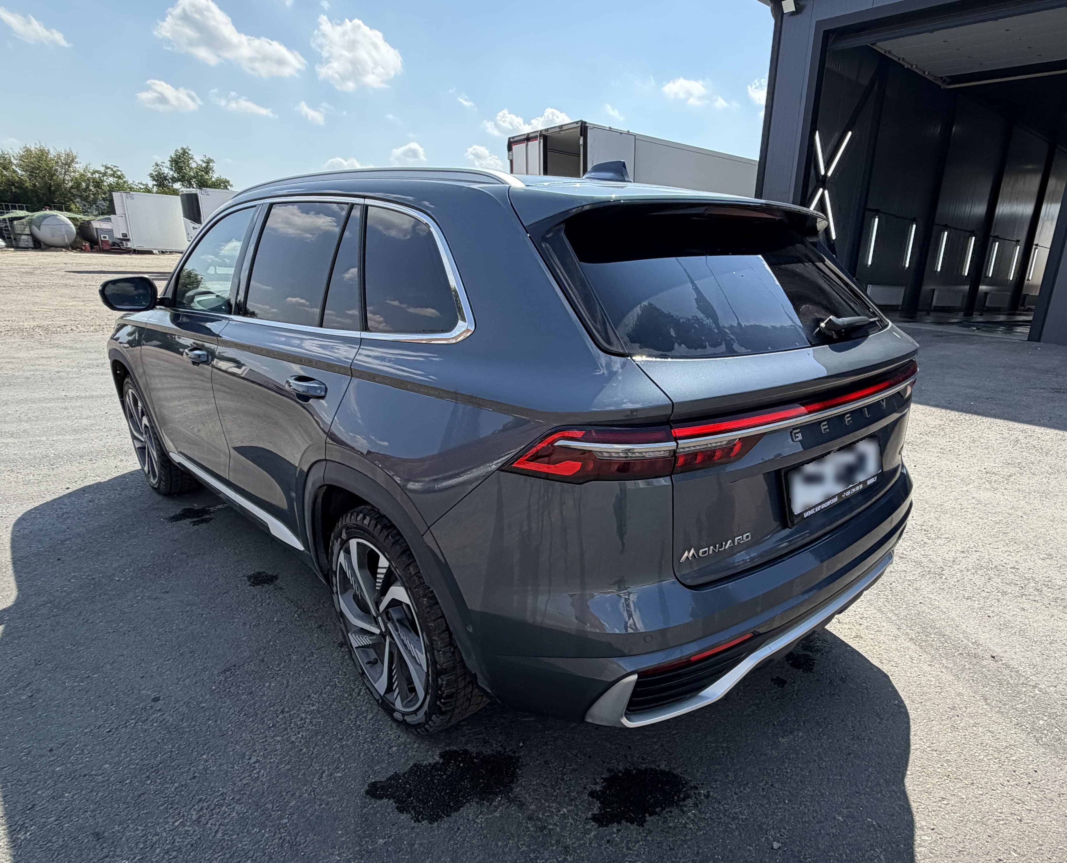 Geely Monjaro - 4