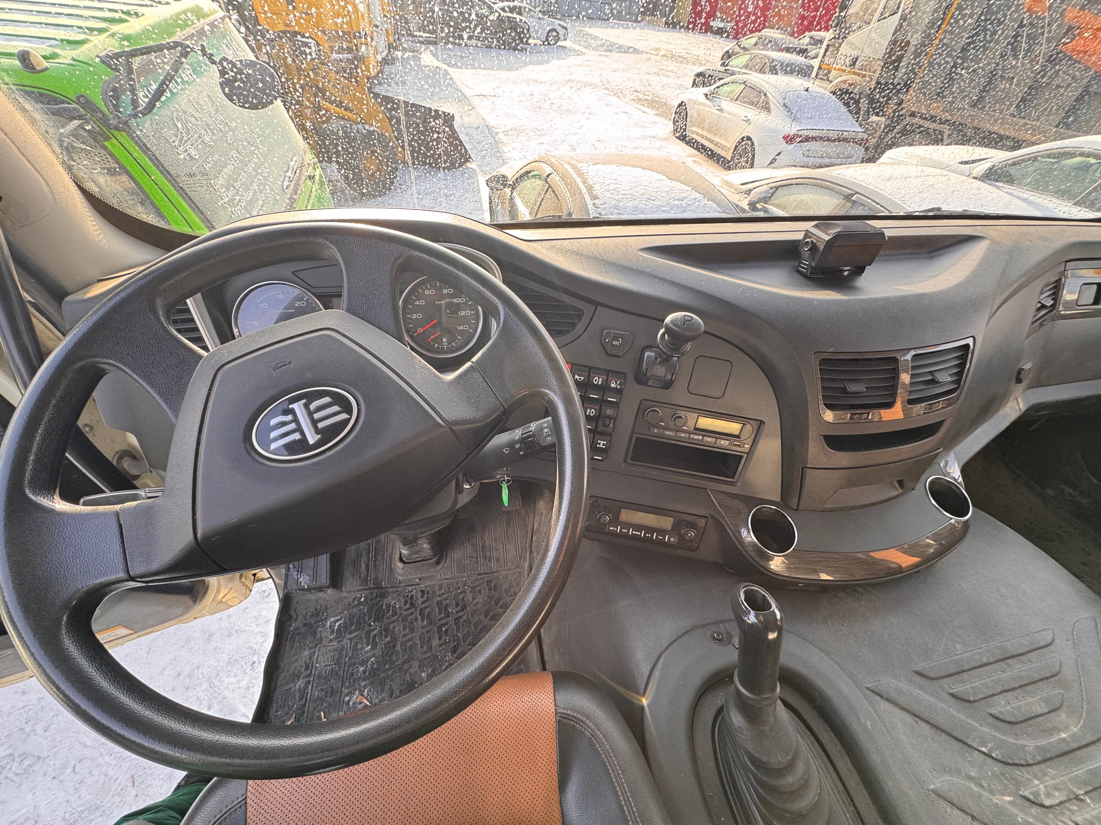 FAW CA 3310 8x4 Самосвал - 5