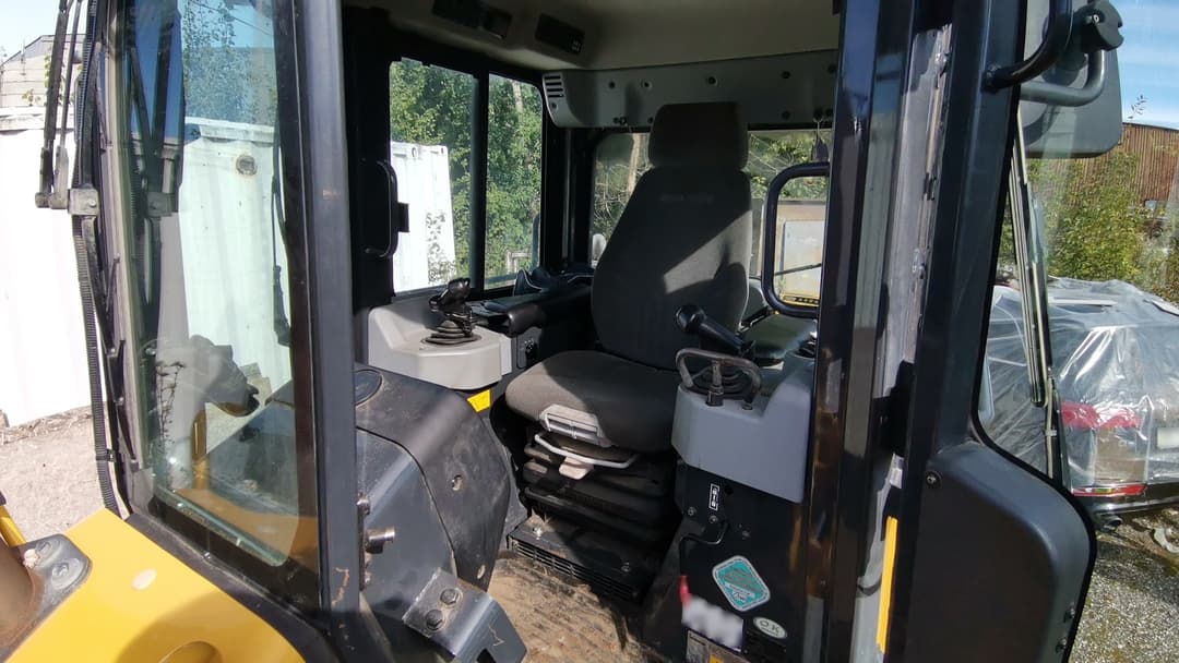 Komatsu D39EX-22 Бульдозер - 7