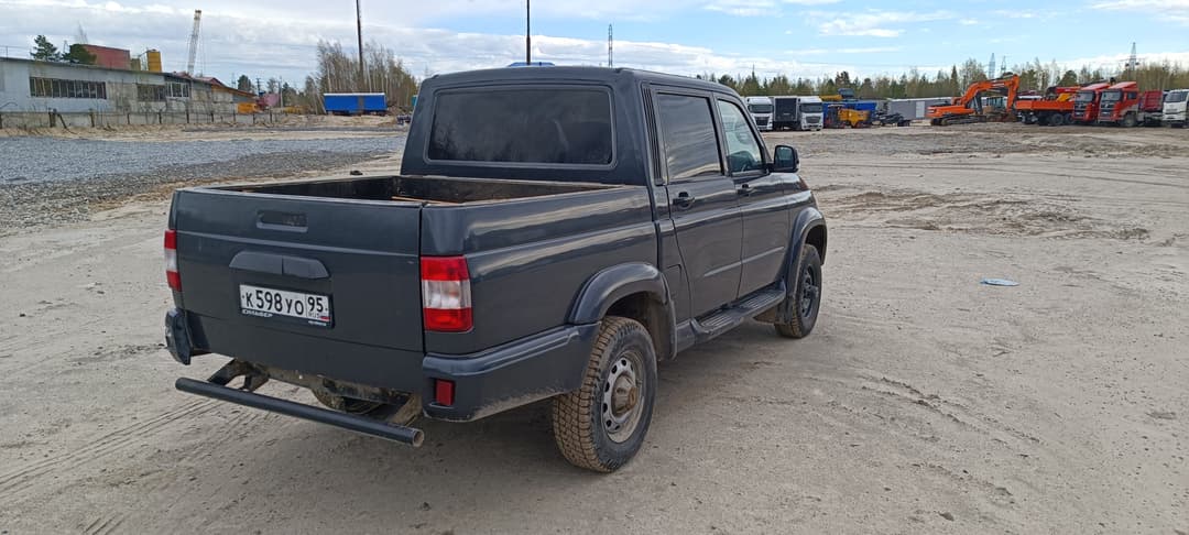 UAZ Pickup - 3
