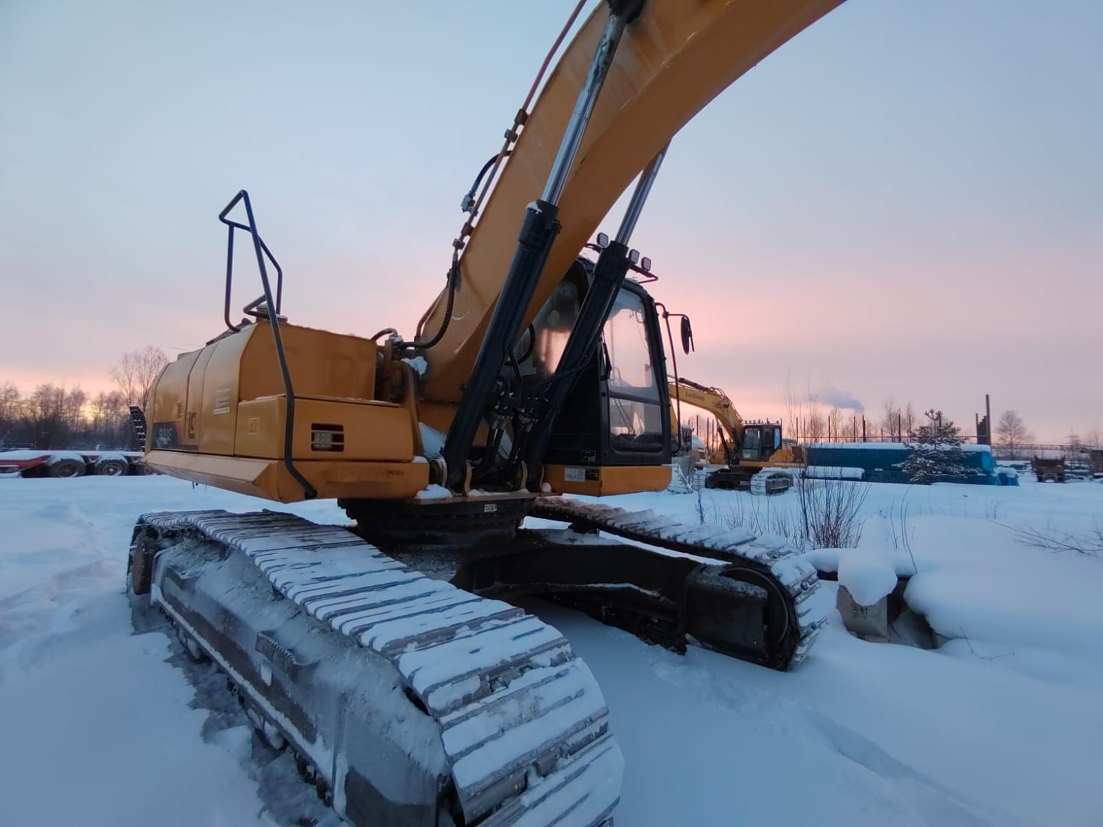 Liugong CLG933 Экскаватор - 2