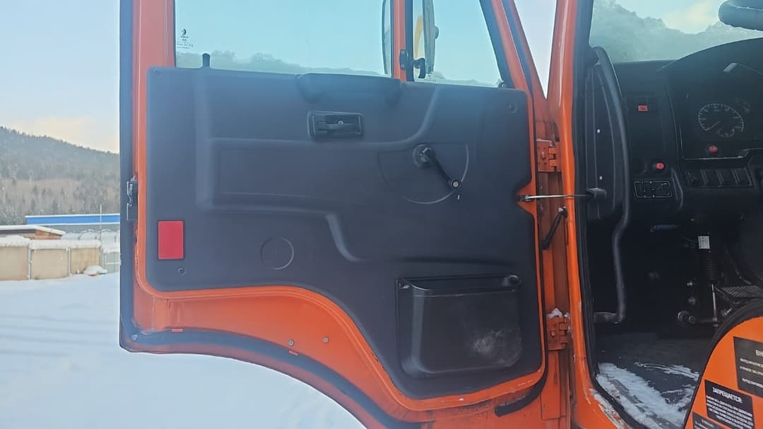 Ряжский Авторемонтный Завод МК-4534 на шасси КамАЗ 6520 6x4 КДМ - 6