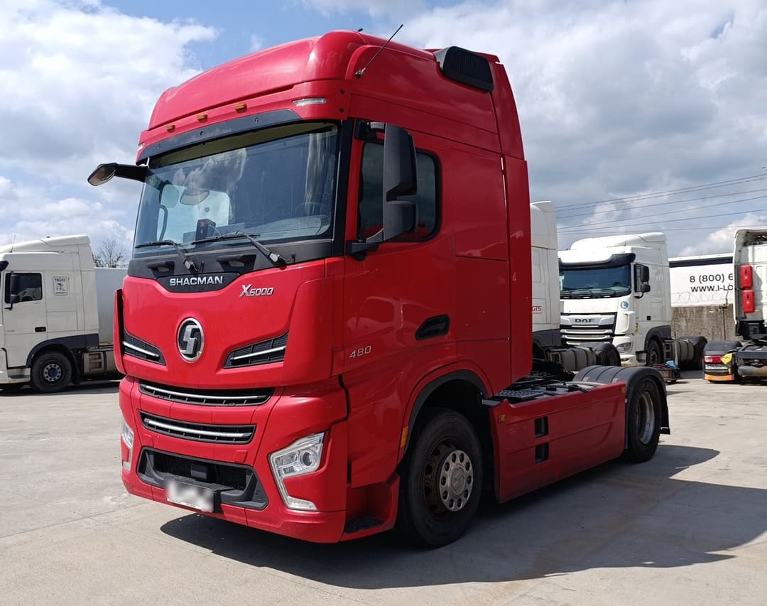 Shacman (Shaanxi) SX* 4x2 Седельный тягач - 1