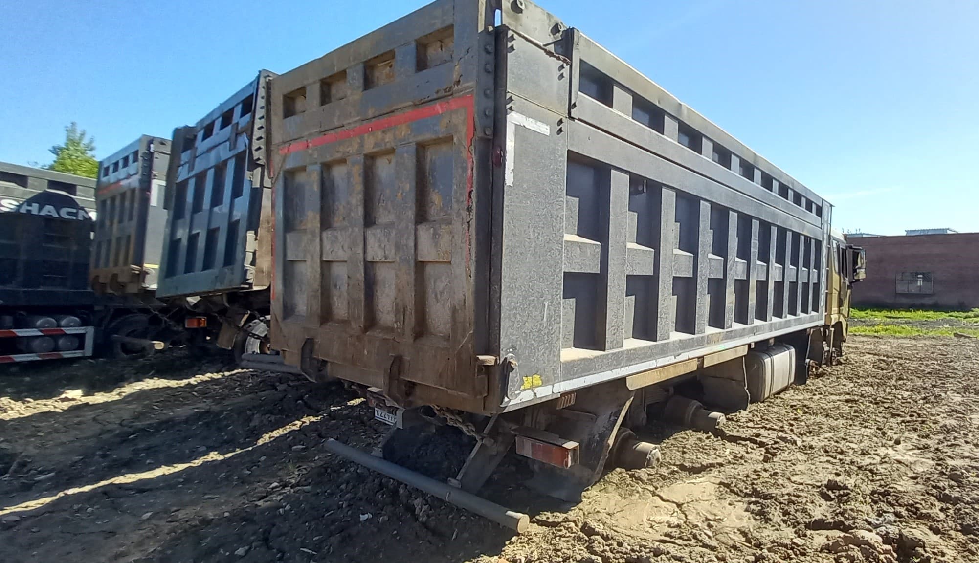 Shacman (Shaanxi) SX* 8x4 Самосвал - 2