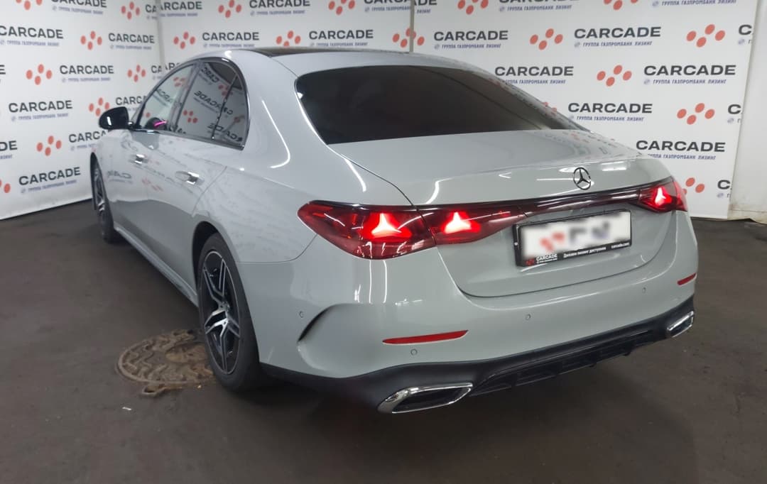 Mercedes-Benz E седан - 4