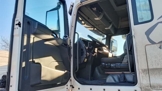 Sitrak C7H 4x2 Седельный тягач - 8