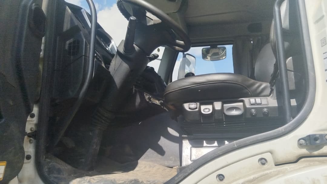 Айсин W0* на шасси FAW CA 3250 6X4 Бортовой с КМУ - 6