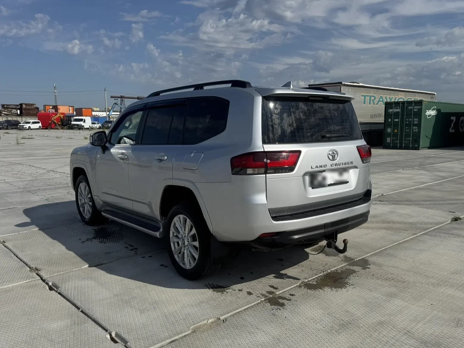 Toyota Land Cruiser 300 - 4
