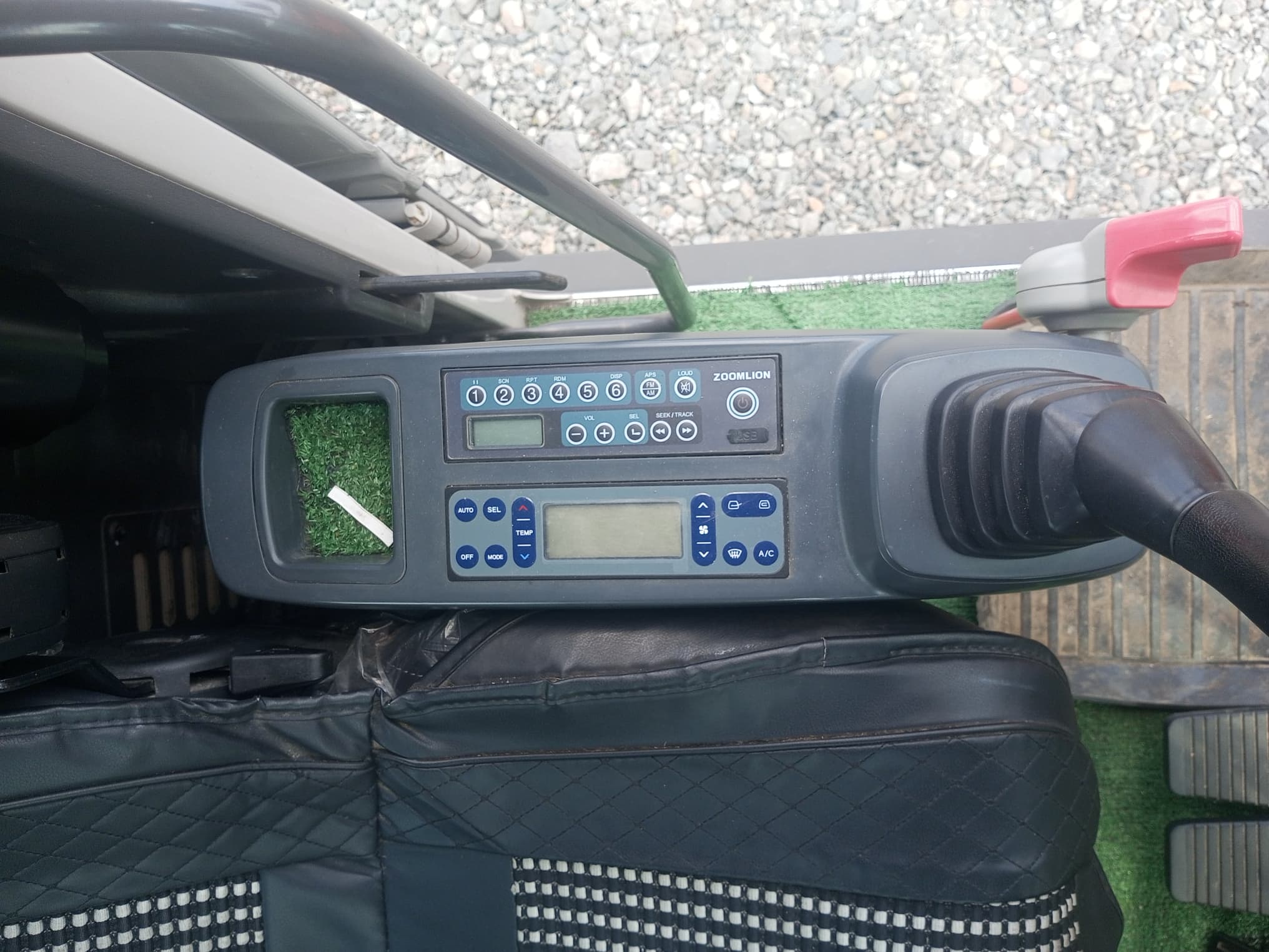 Zoomlion ZE335 Экскаватор - 4