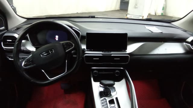 Geely Coolray - 5