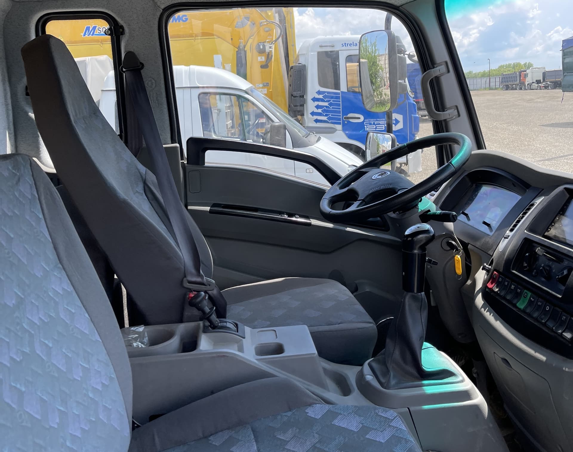 Dongfeng PC* 4x2 Бортовой с КМУ - 5