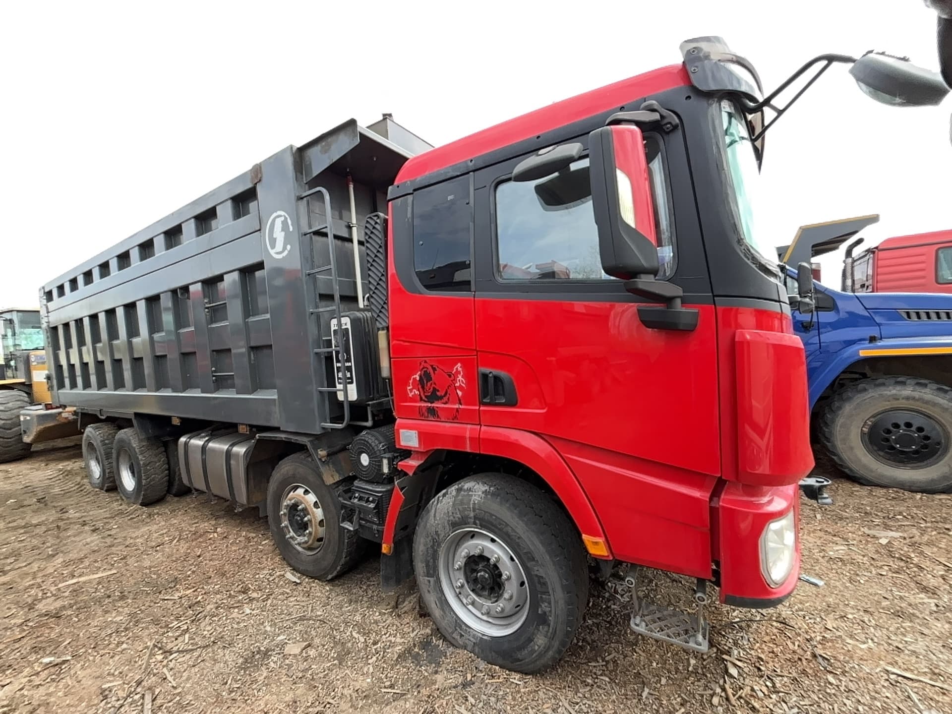 Shacman (Shaanxi) SX* 8x4 Самосвал - 2