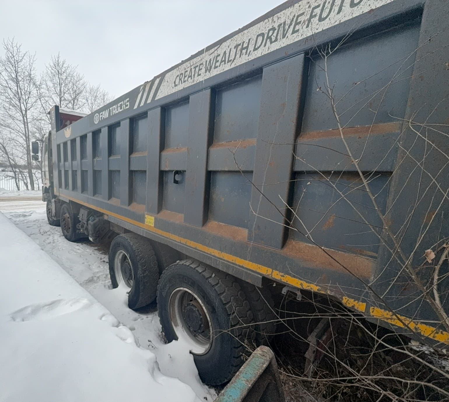 FAW J6 8x4 Самосвал - 4