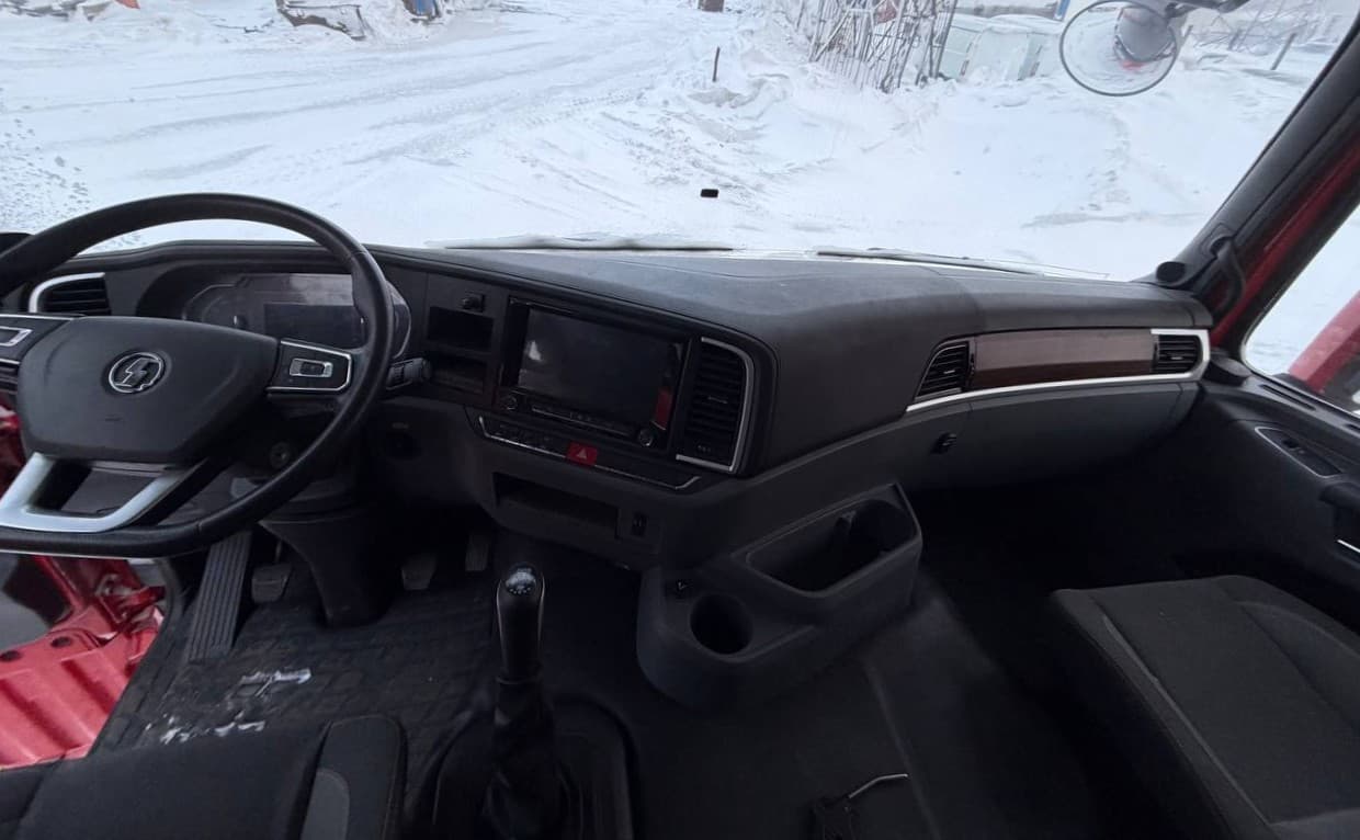 Тктд 5347* на шасси Shacman SX4258 6x6 Седельный тягач с КМУ - 4