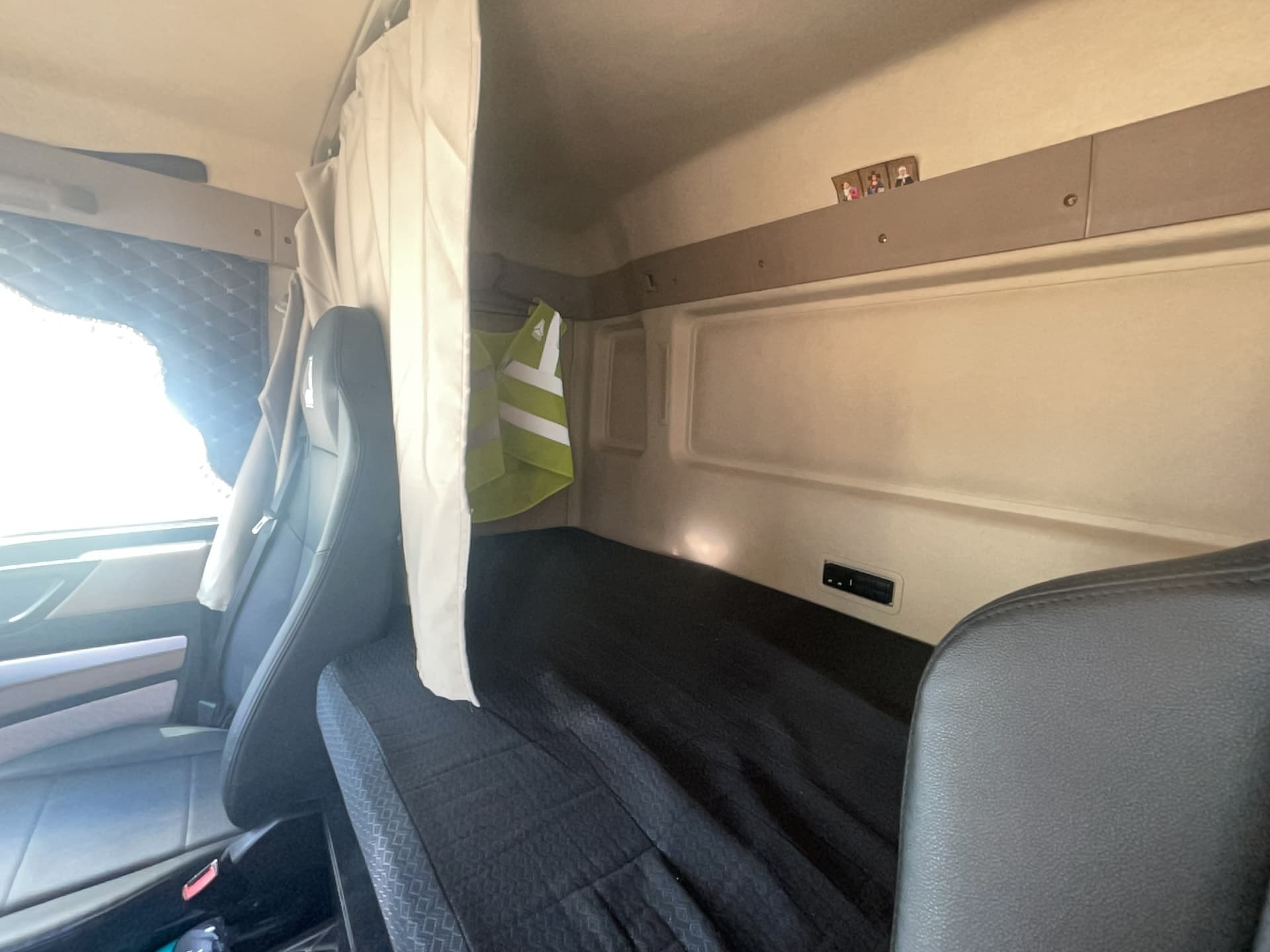 Автомеханический Завод 6765* на шасси Howo T5G 4x2 Бортовой (Евроборт) - 9