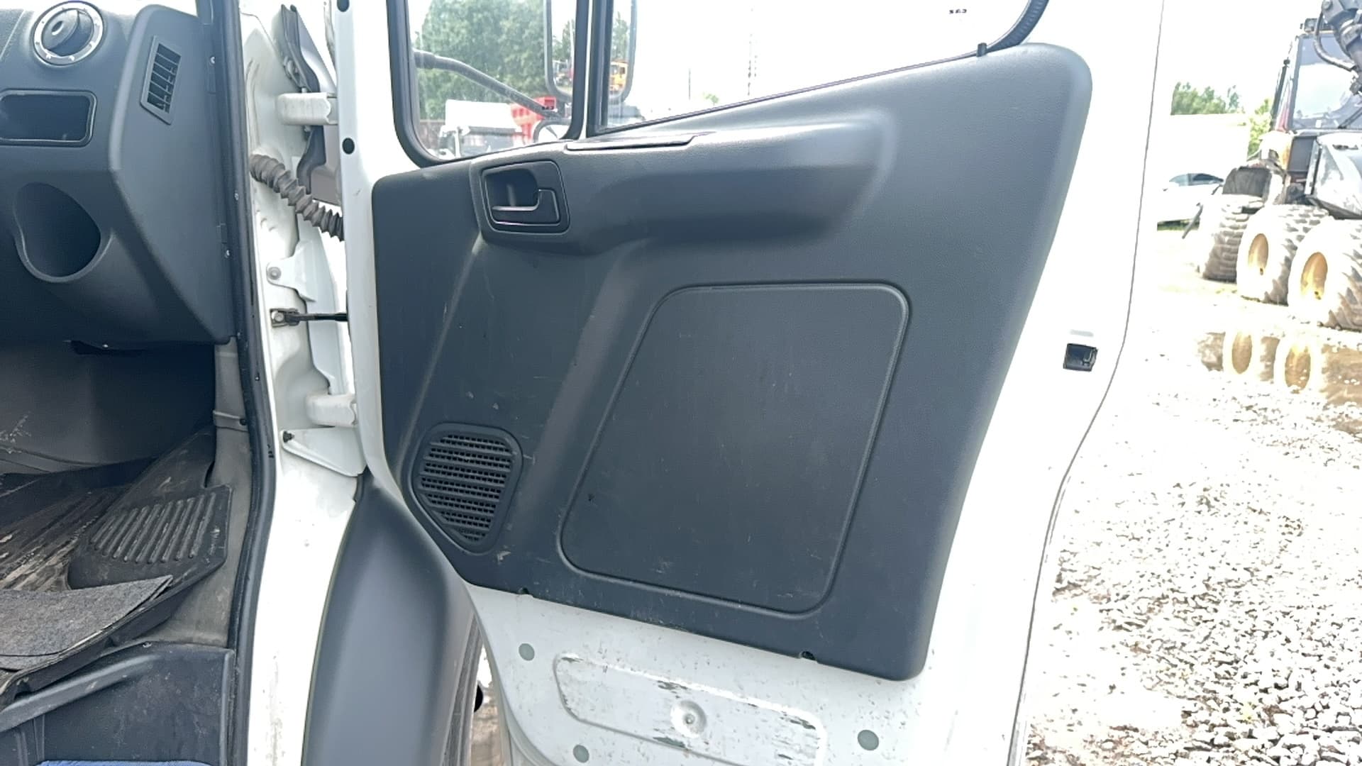 Новый Завод 3010* на шасси GAZ GAZON NEXT 4x2 Бортовой (Евроборт) - 7