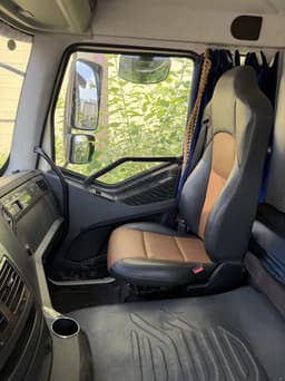 FAW J6* 6x4 Самосвал - 6