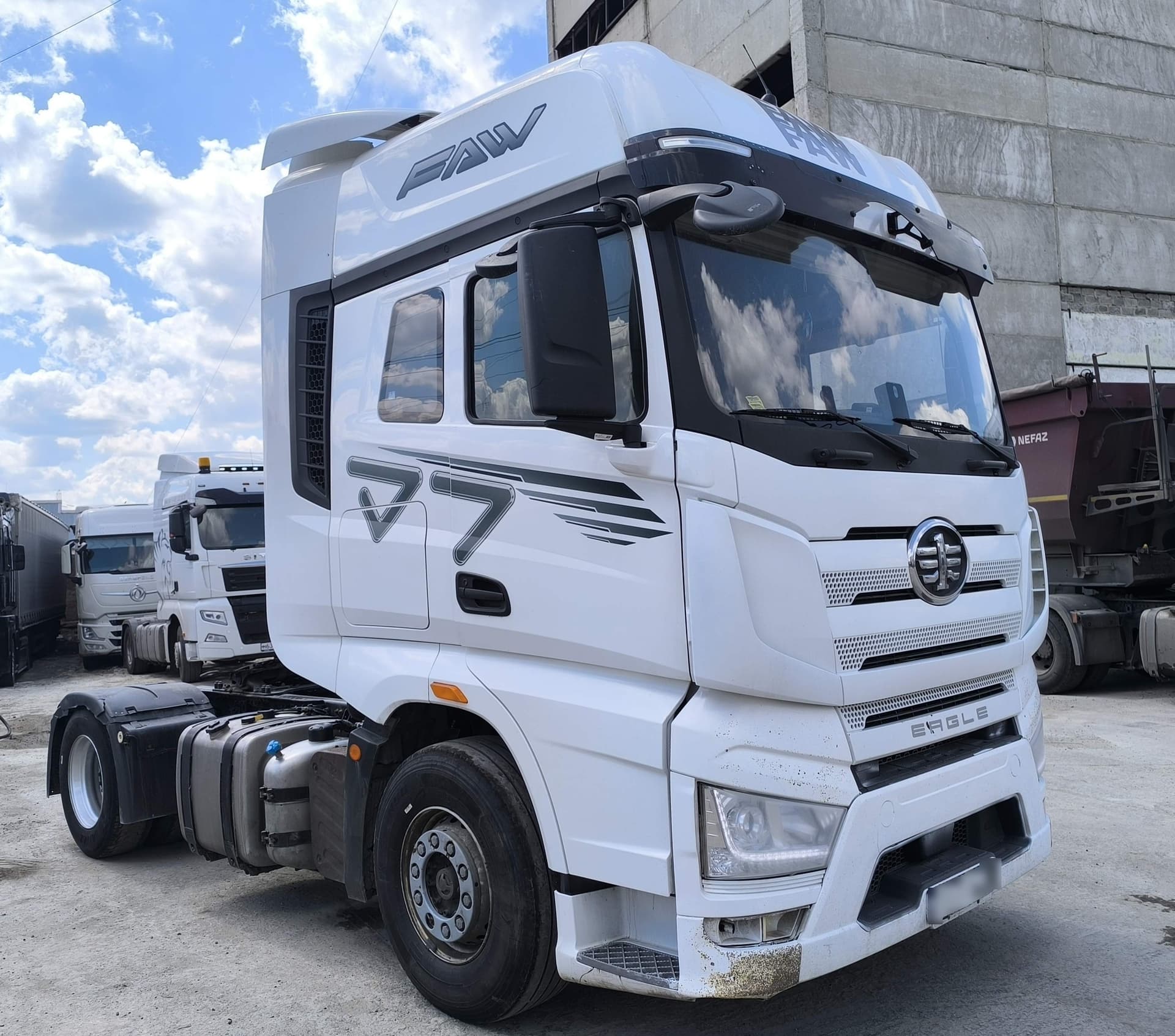 FAW J7 4x2 Седельный тягач - 2