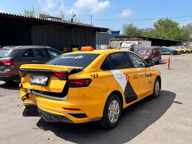 Geely Emgrand 7 - 3