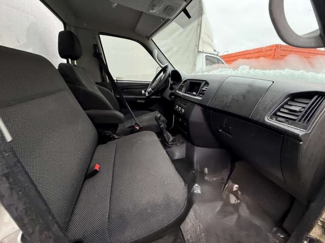 UAZ Profi - 6