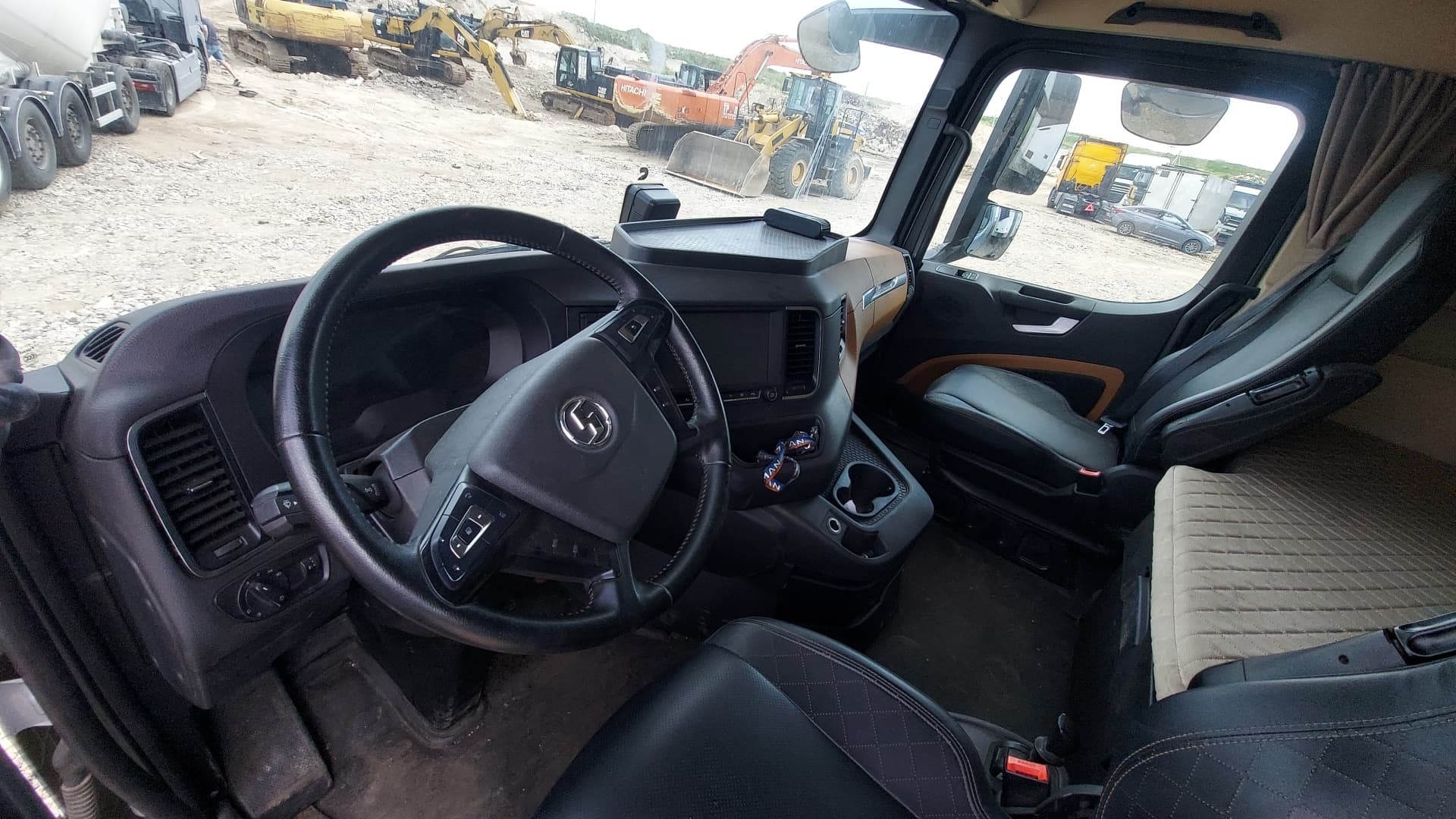 Shacman (Shaanxi) SX* 4x2 Седельный тягач - 6