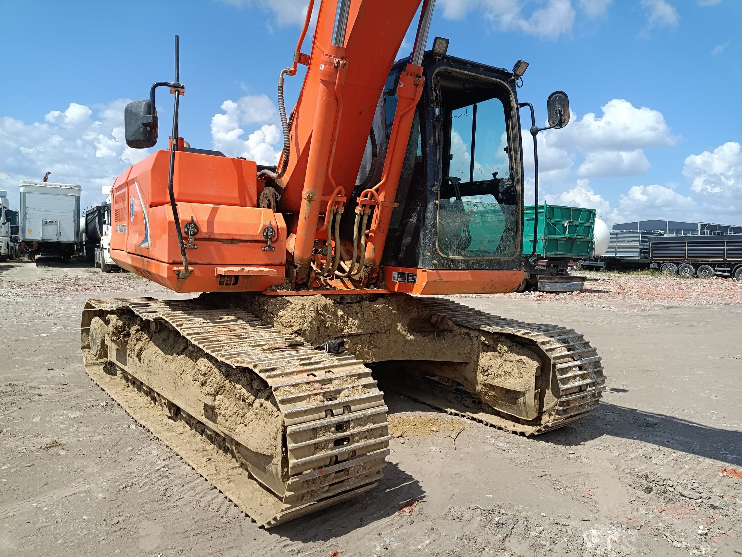 Lonking CDM6205 Экскаватор - 2